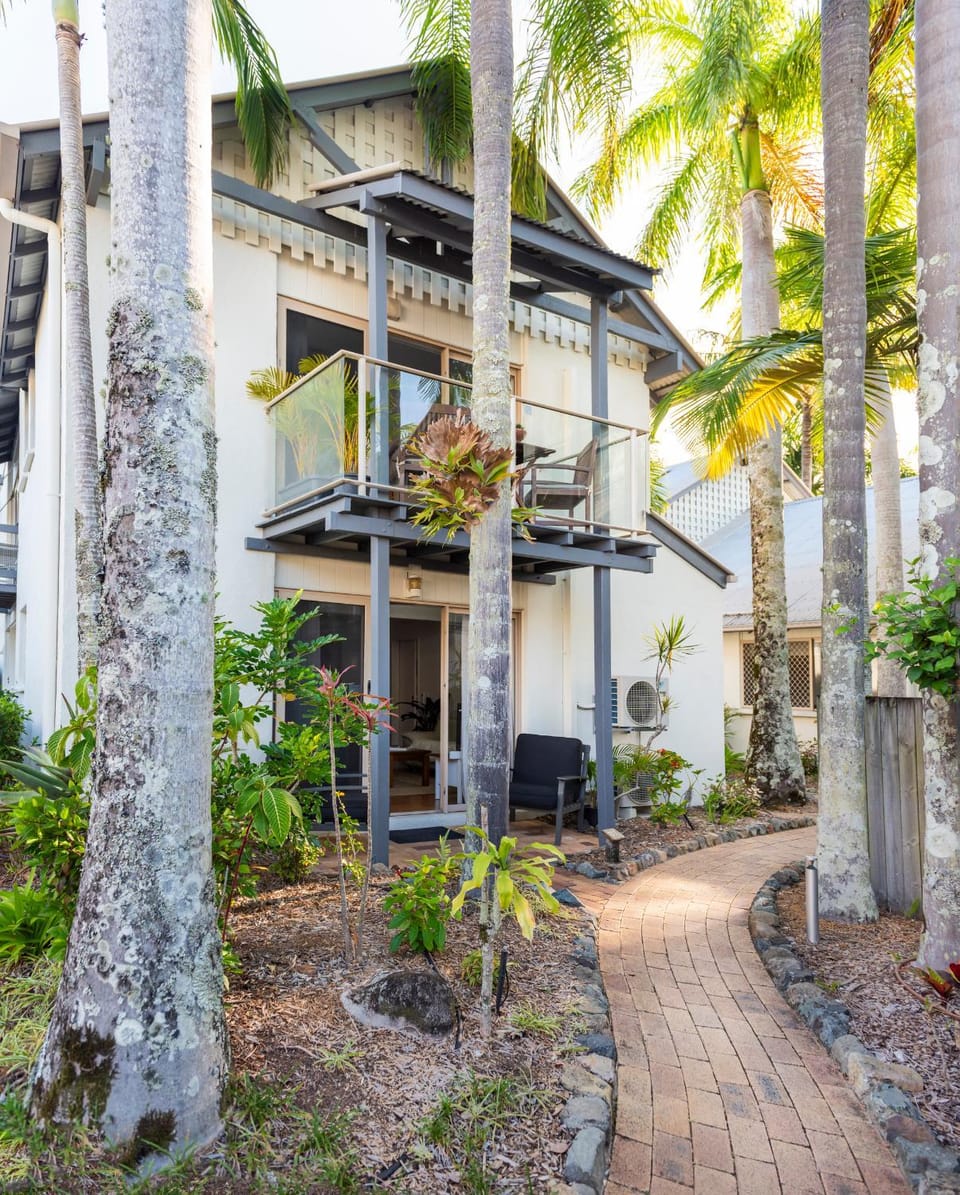 Best location on the river in the beautiful Islander Resort Apartment in Noosaville