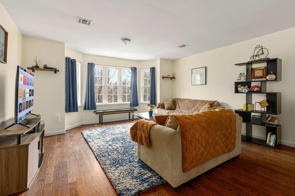 TV and multimedia, Living room, air conditioner