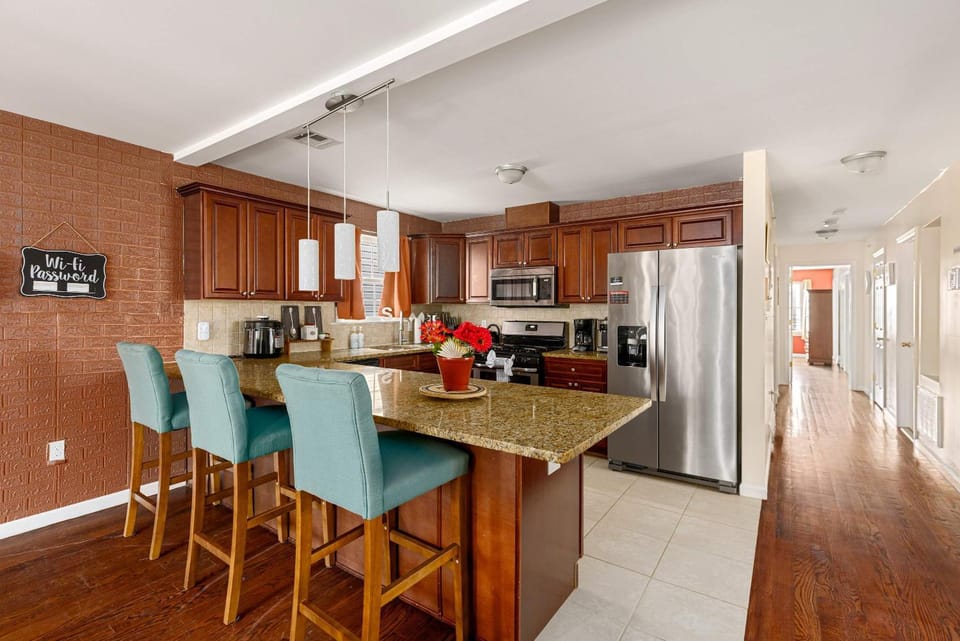 Kitchen or kitchenette, Dining area, dishwasher, oven, pet friendly, stove, toaster