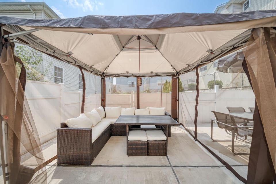 Patio, Seating area