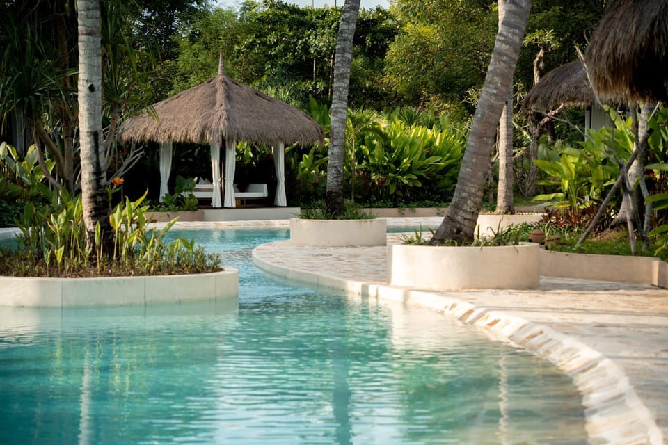 Swimming pool