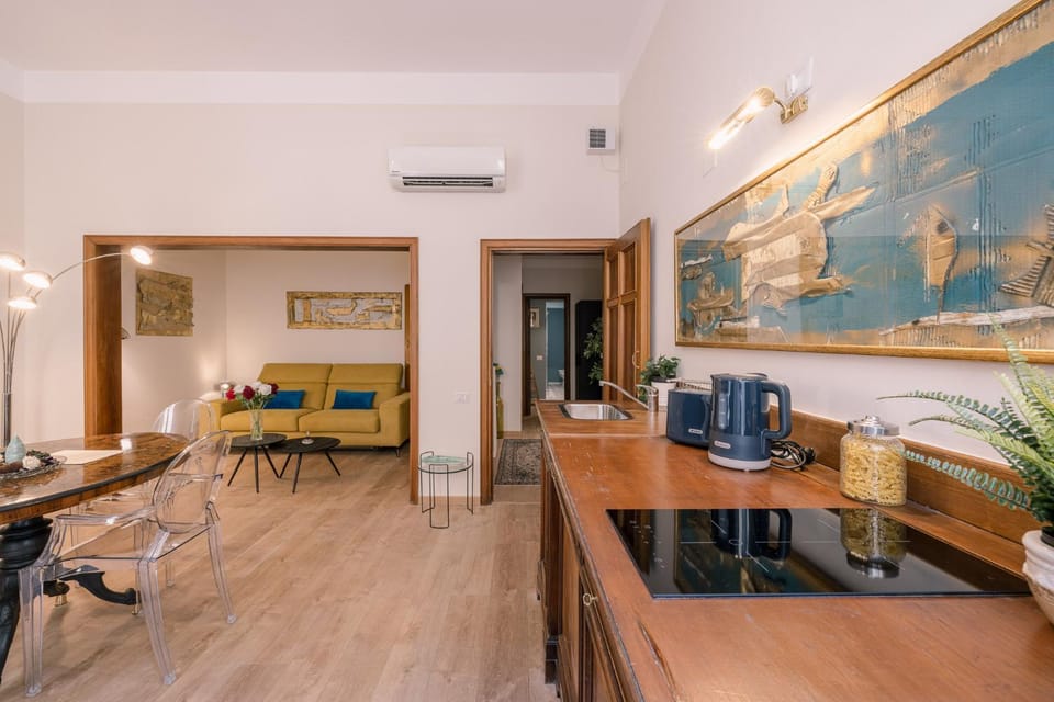 Living room, Dining area, air conditioner