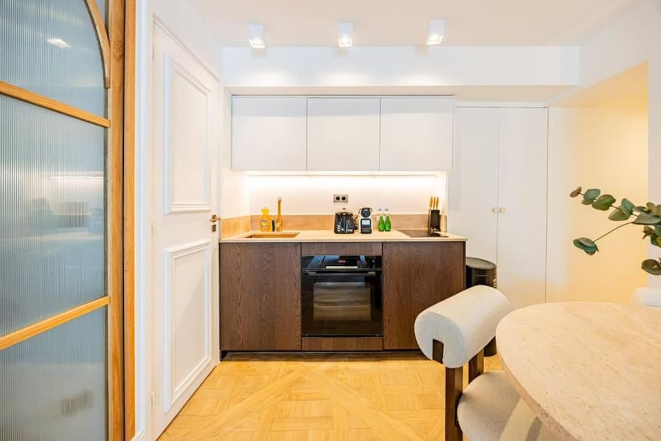 2bedrooms Sacrée cœur Place du Tertre Montmartre Apartment in Paris
