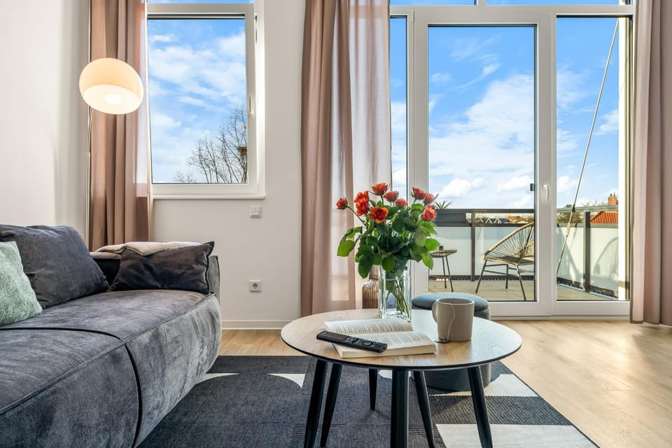 View (from property/room), Balcony/Terrace, Seating area
