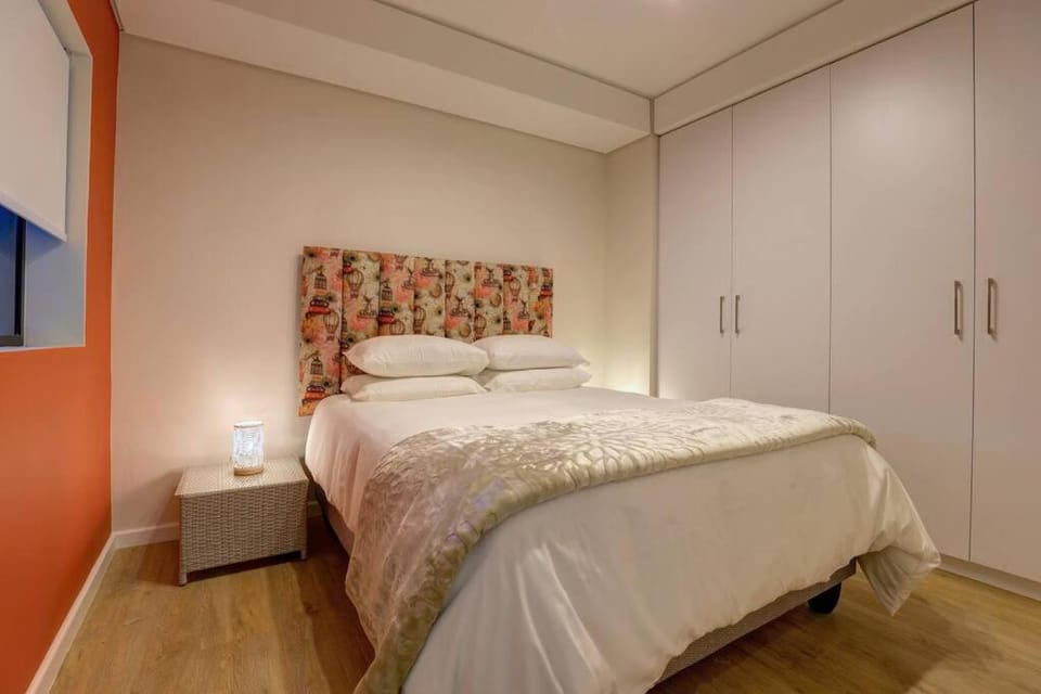 Luxury Deluxe 106 The Meadows Apartment in Western Cape