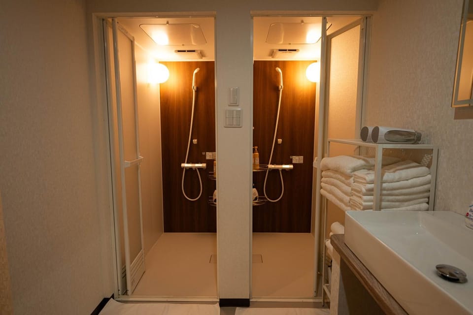 Shower, Bathroom