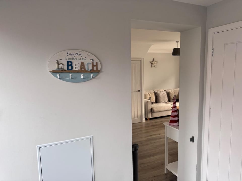 3 Bed House - Sleeps 6 - Pets - Garden - Parking House in Heacham
