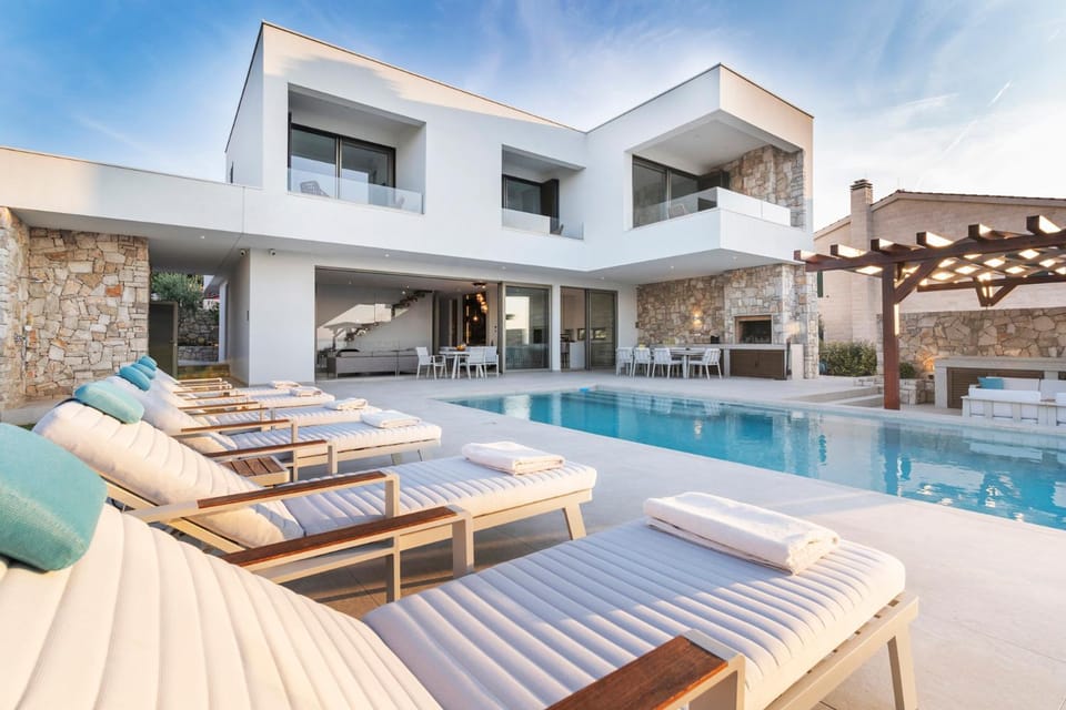 Property building, Swimming pool