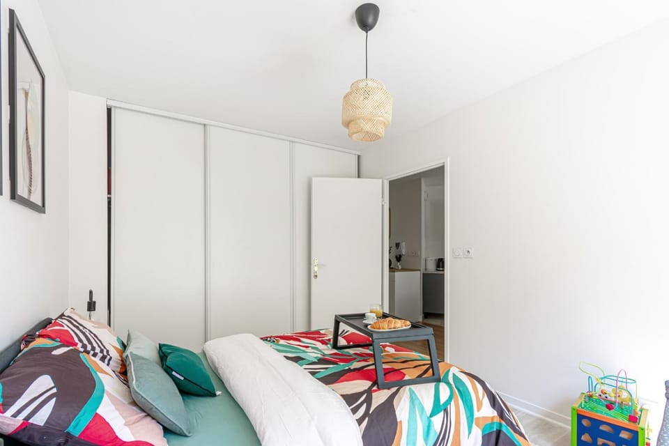 Bed, Bedroom, wardrobe