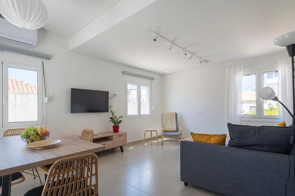 Irma's Apartments in Pilos Apartment in Messenia