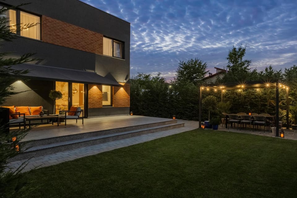 Inner courtyard view