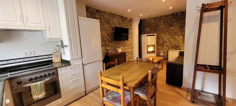 TV and multimedia, Living room, Dining area, kitchen