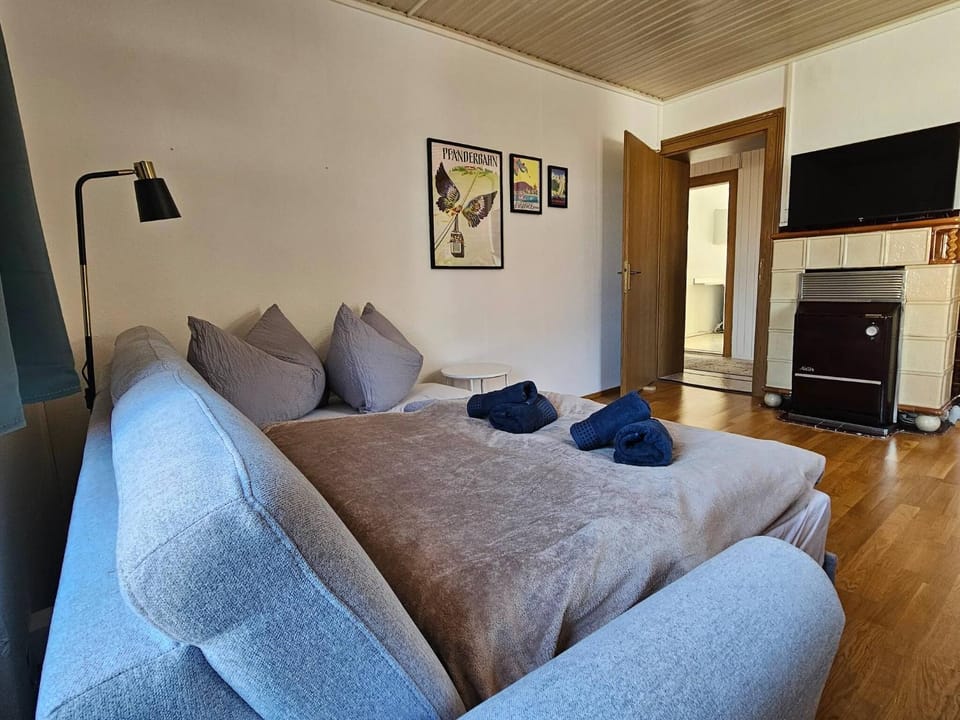 Communal lounge/ TV room, Living room