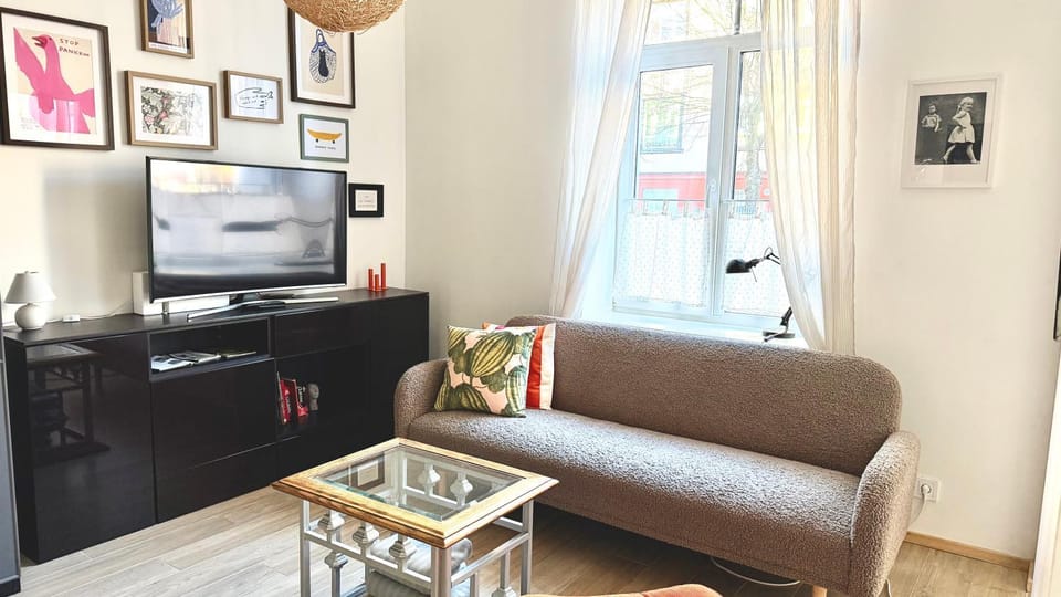 TV and multimedia, Seating area