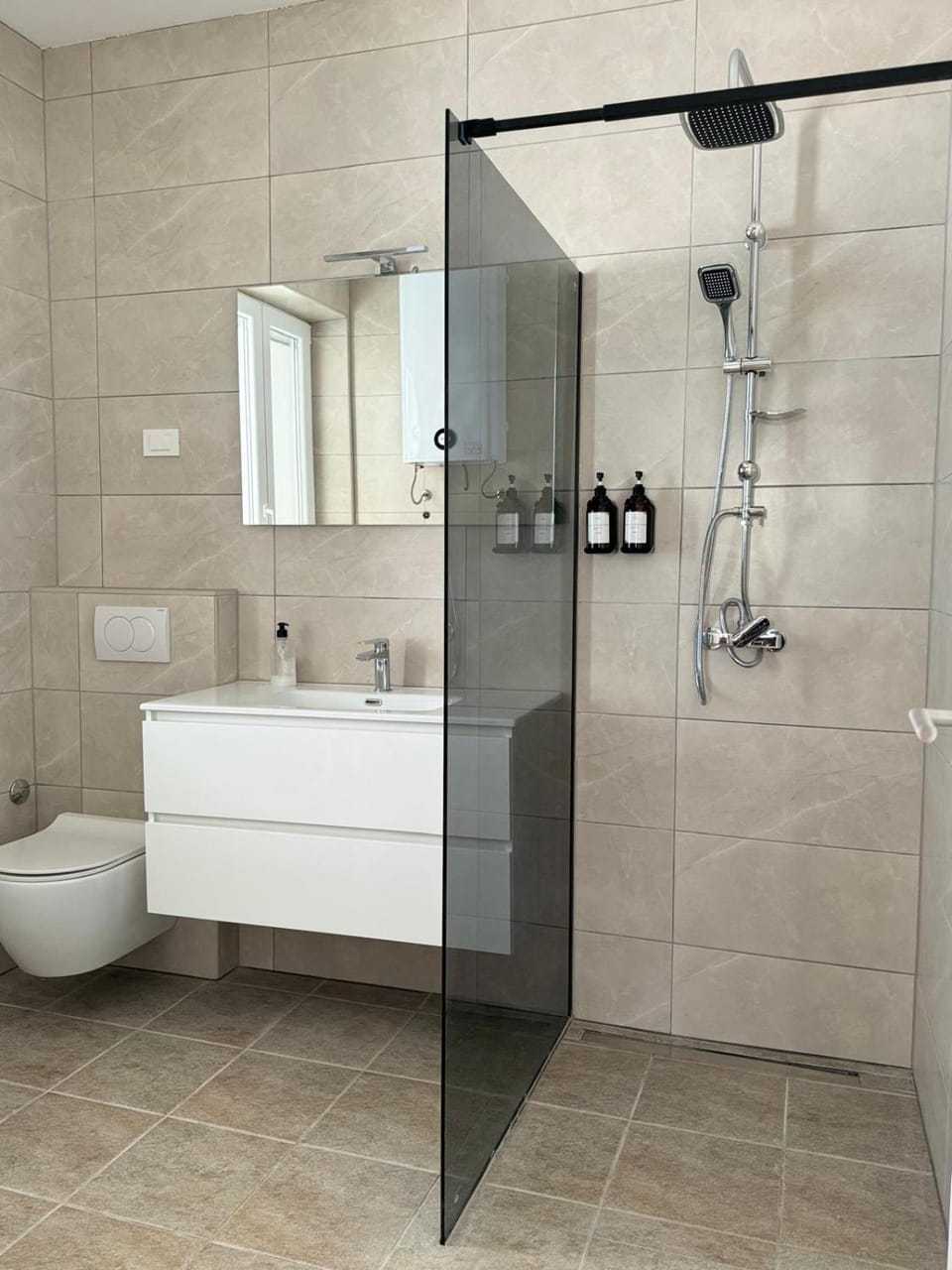 Shower, Toilet, Bathroom, towels