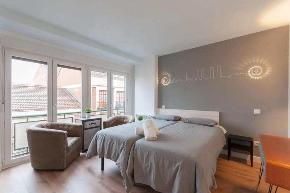 ºººDL New Atocha City Centre WiFi AC SmartTVººº Apartment in Centro