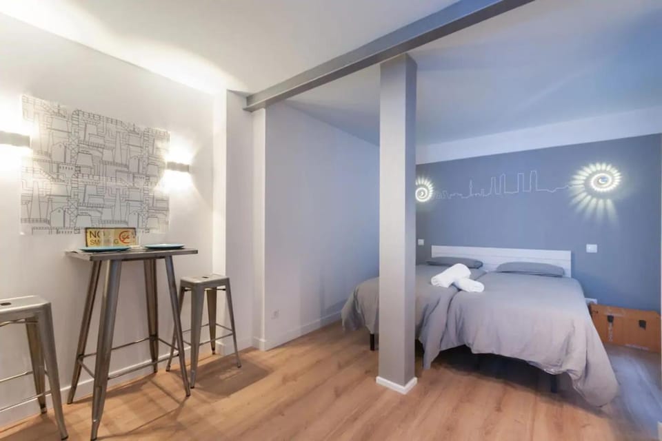 ºDL New Atocha City Centre WiFi AC SmartTVº Apartment in Centro