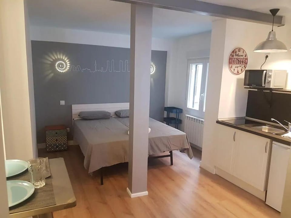 ºDL New Atocha City Centre WiFi AC SmartTVº Apartment in Centro