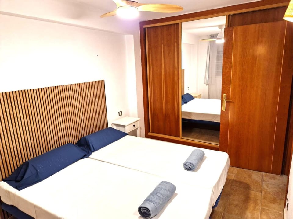 Luminoso apartamento reformado con gran terraza a 2 mins a pie de la playa de San Juan Apartment in Alicante