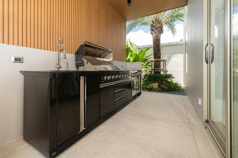 Wila villas Phuket Free Airoport Pick up from 7 days Villa in Choeng Thale