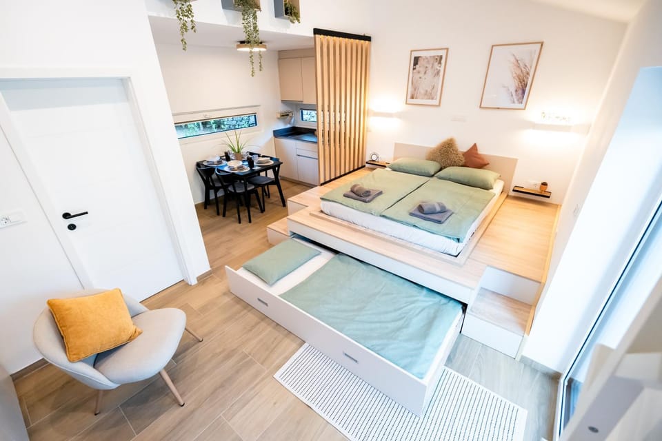 Living room, Photo of the whole room, Bedroom