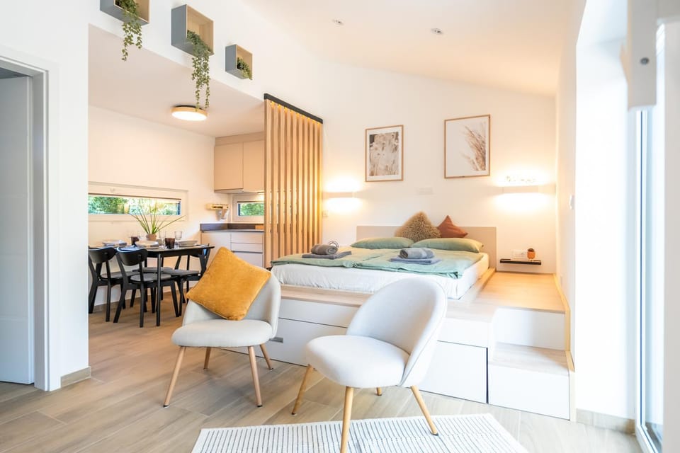 Living room, Photo of the whole room, Bedroom