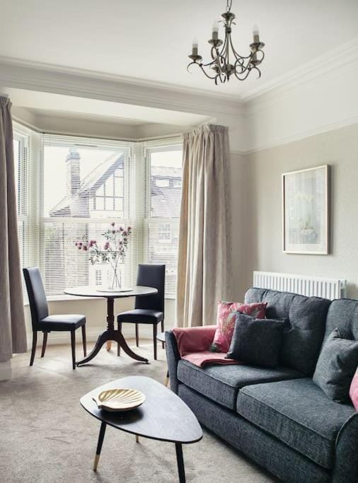 Apt 2, 9 East Park Road Apartment in Harrogate