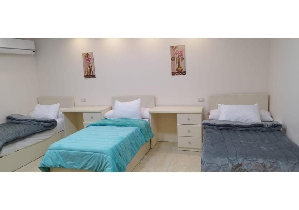 Bed, Photo of the whole room, Bedroom, air conditioner