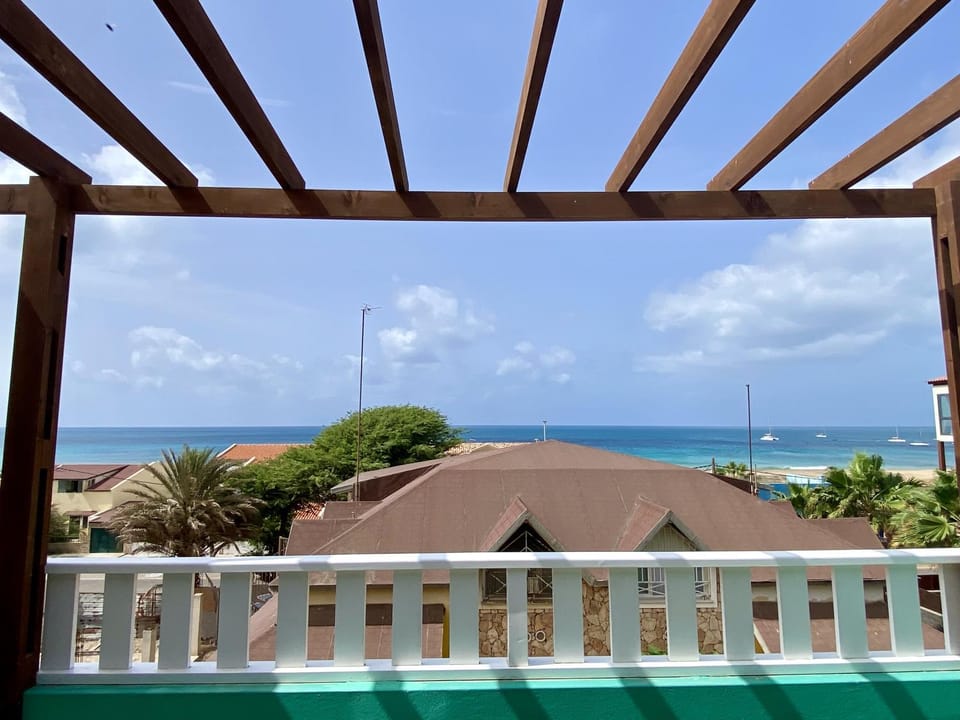 Estrela do Mar - Rooftop Ocean View Apartment in Santa Maria