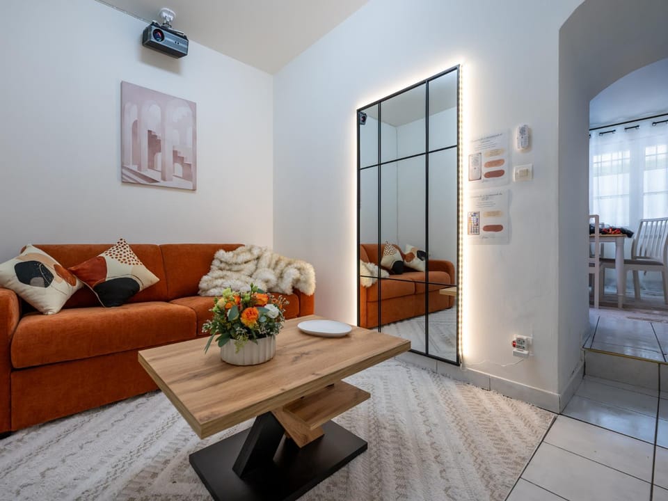 TV and multimedia, Living room, Seating area