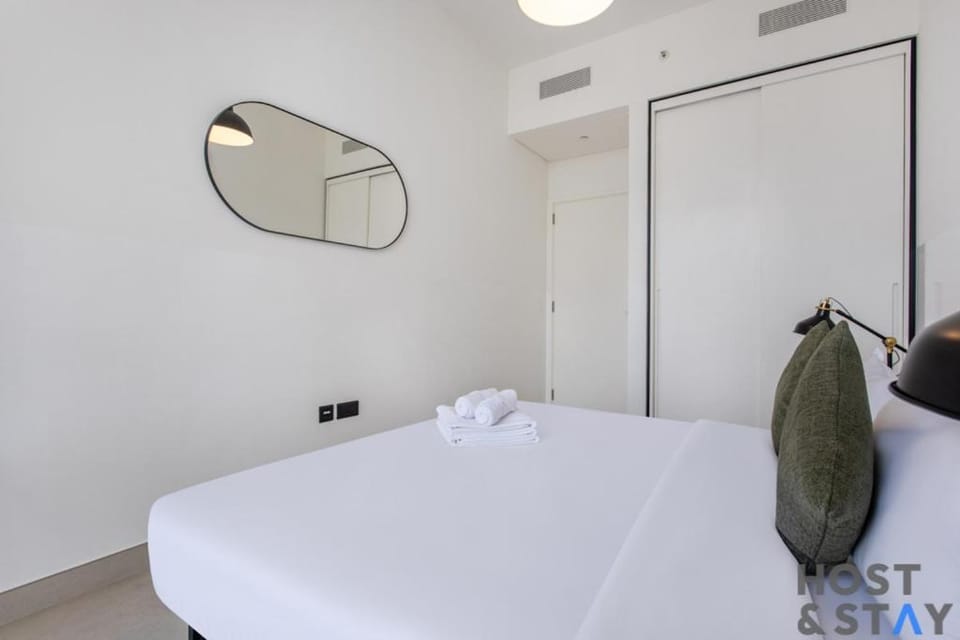 Chic Urban 2BR at Collective 2 Apartment in Dubai