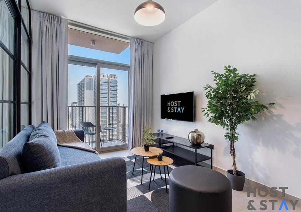 TV and multimedia, View (from property/room), Living room, Seating area