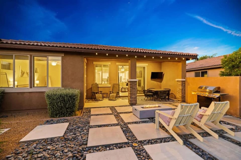 3BD in Gated Community w Private Pool and Spa House in Indio