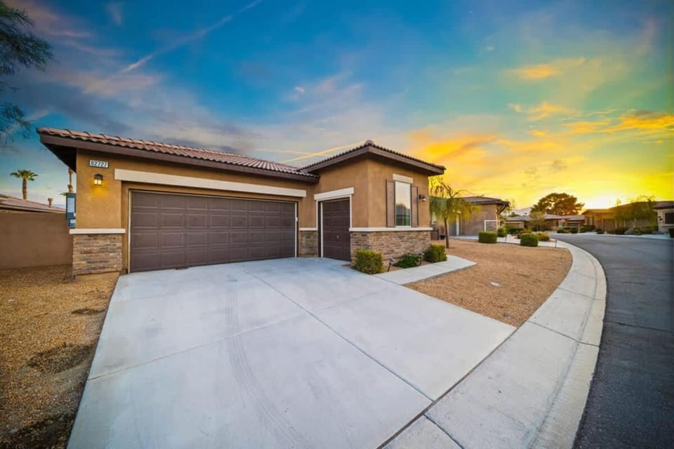 3BD in Gated Community w Private Pool and Spa House in Indio