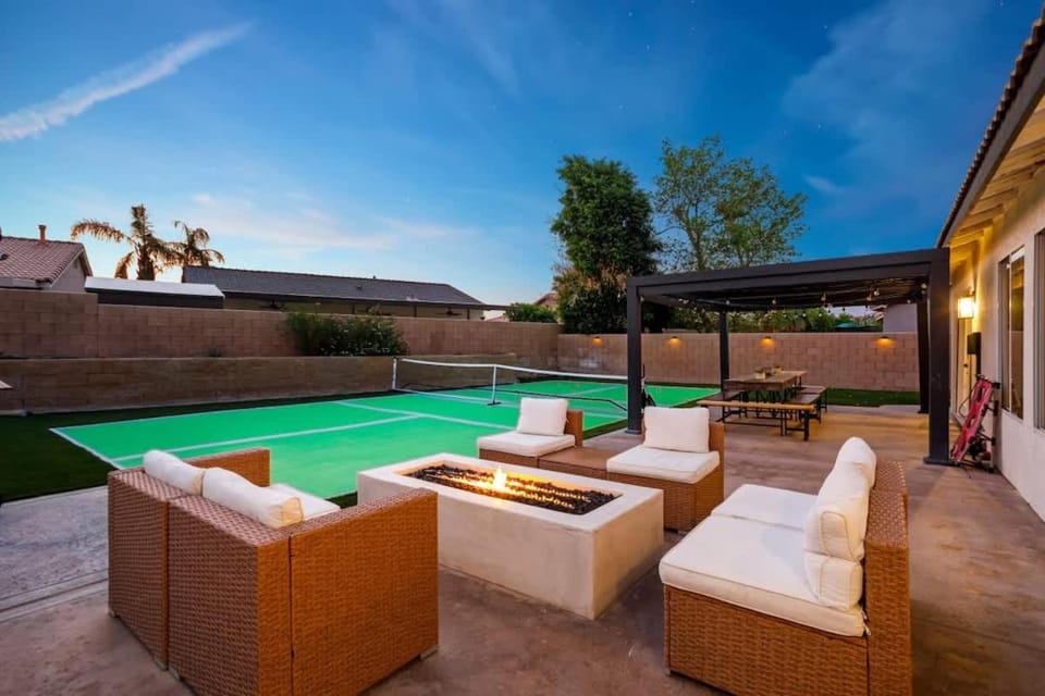 Desert Escape - Private Pool - Spa House in Indio