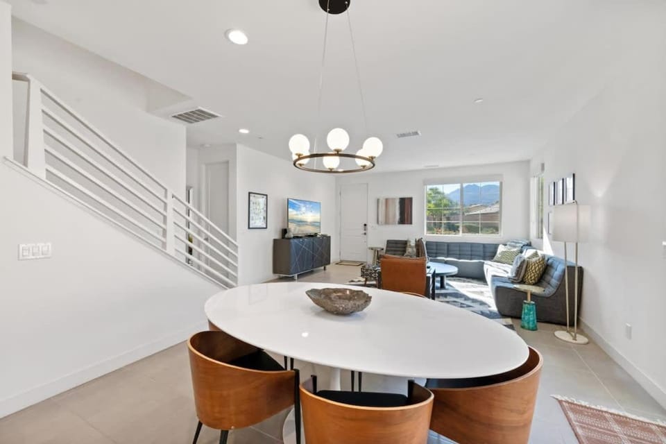 Steps from PGA West, Pool - Gym House in La Quinta