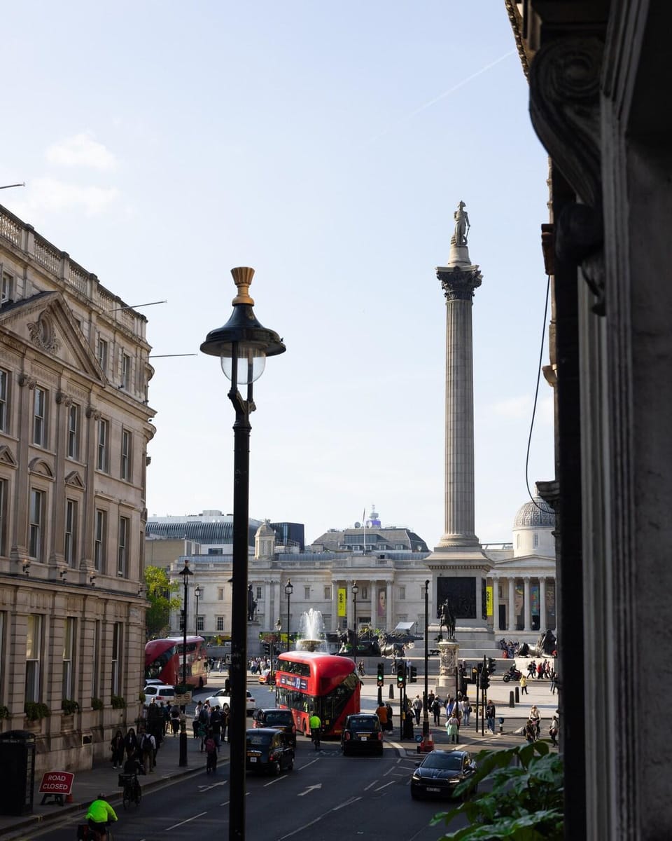 Bright and Cosy home 100m from Trafalgar Square Apartment in City of Westminster