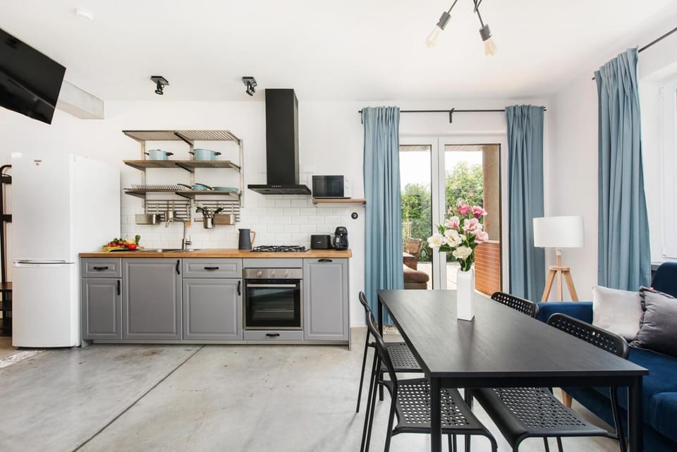 Yellow villa Bed and Breakfast in Lesser Poland Voivodeship