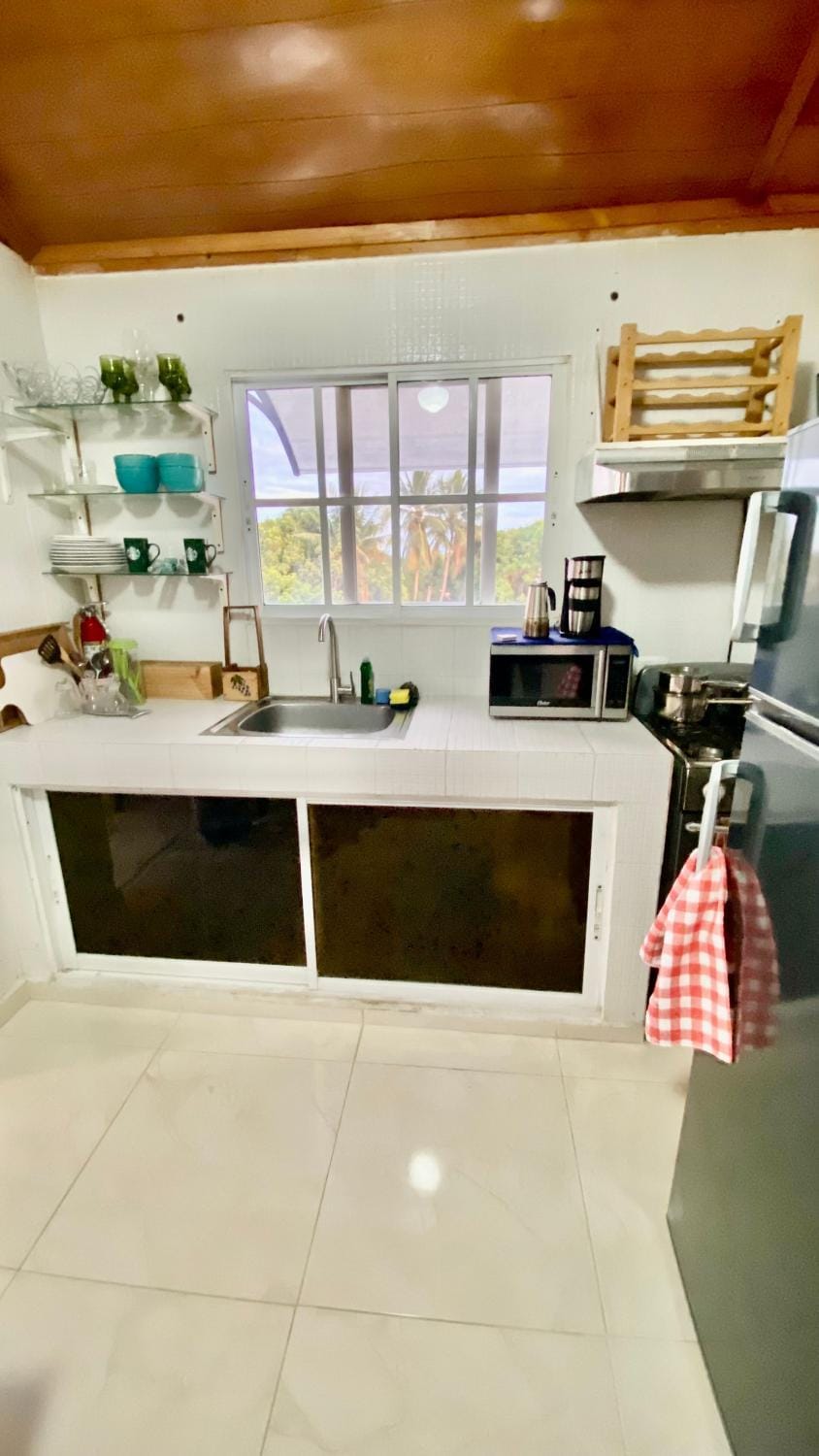 microwave, oven, kitchen