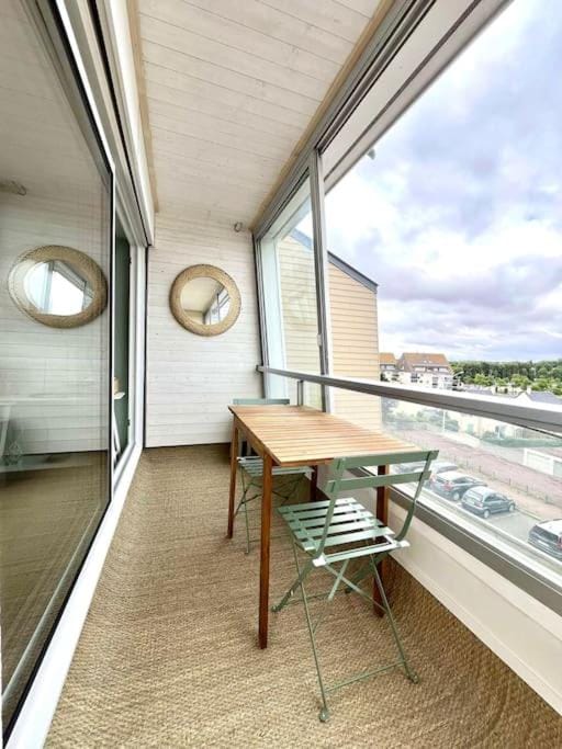 Appartement Bord de mer, accès direct plage Apartment in Courseulles-sur-Mer