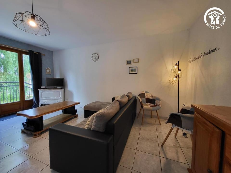 Communal lounge/ TV room, Living room, Seating area
