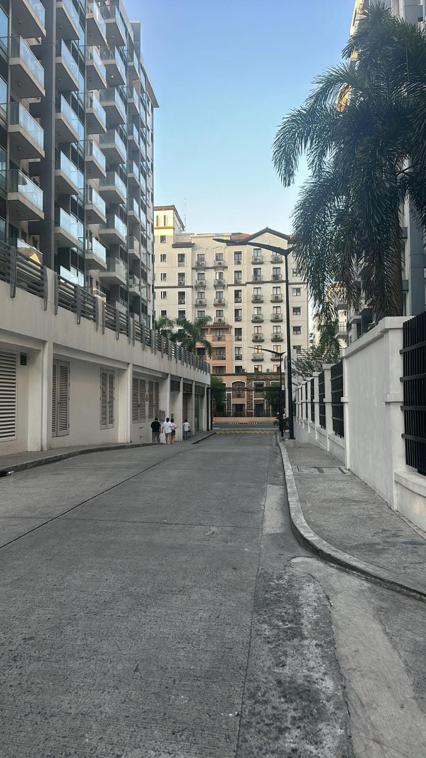 ONE PALM TREE VILLAS-Hyuna Place, Acros NAIA T3 Apartment hotel in Pasay