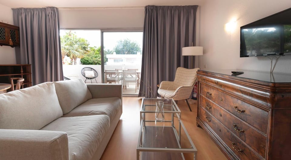 EDEN RENTALS White Molino Oasis Apartment in Puerto de la Cruz
