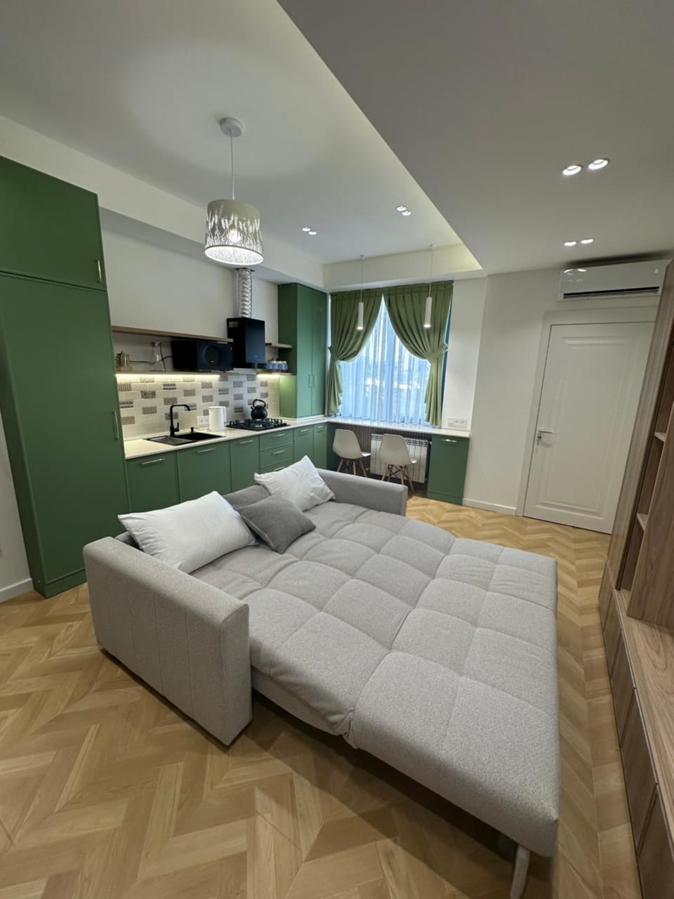 Bed, Living room, Seating area