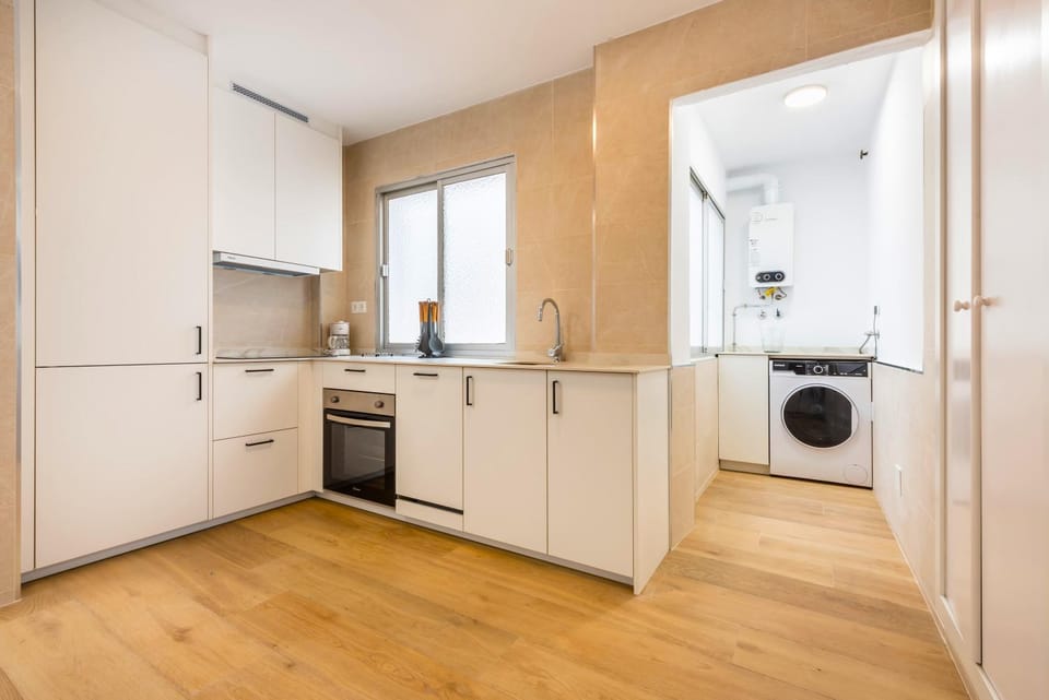 Kitchen or kitchenette, kitchen