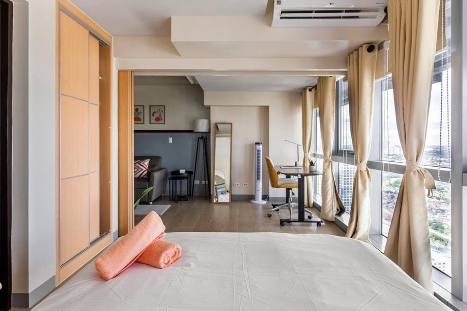 Bed, Bedroom, air conditioner