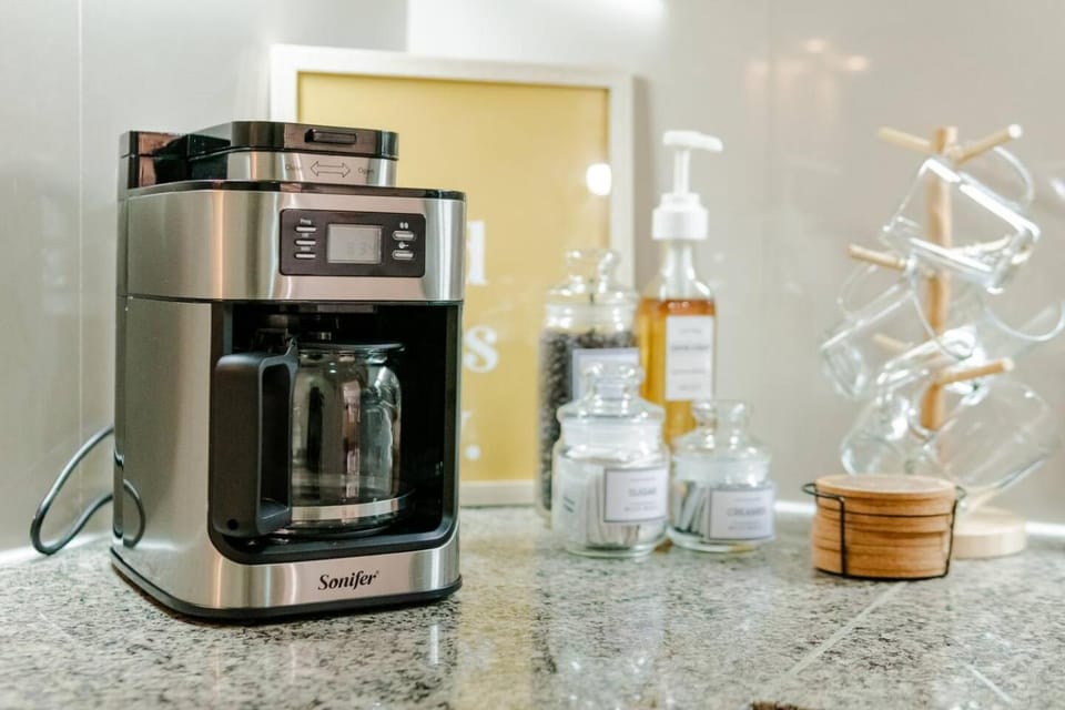Coffee/tea facilities, Kitchen or kitchenette
