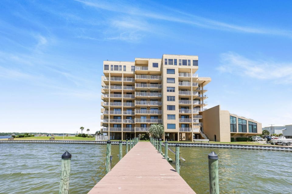 Compass Point 201 Pet-friendly for fee Boat ramp House in West Beach