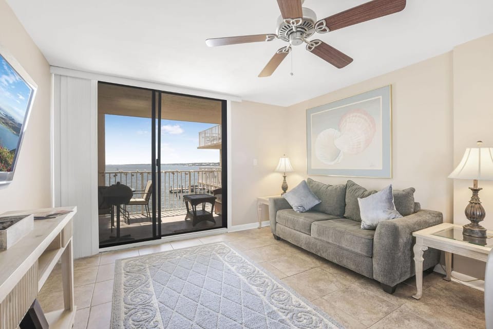 Compass Point 201 Pet-friendly for fee Boat ramp House in West Beach