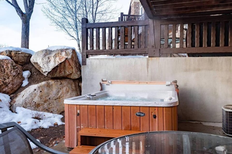 Hot Tub
